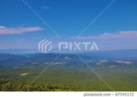 夏天的八甲田山令人耳目一新的風景 67545172