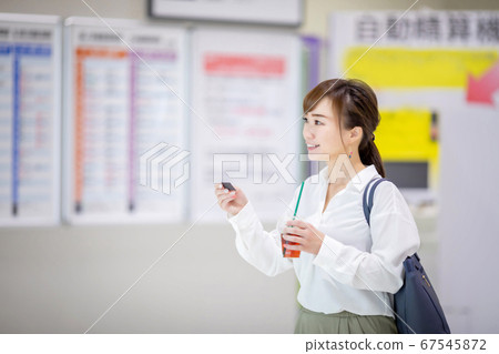Woman commuting Woman commuting 67545872