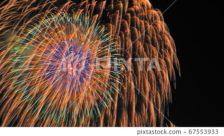 Summer scene, fireworks, beautifully flowing yellow flash 175 Summer scene, fireworks, beautifully flowing yellow flash 175 67553933