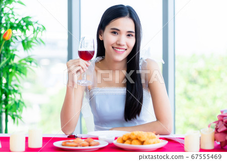 Valentine's day concept, Happy of smiling Asian 67555469