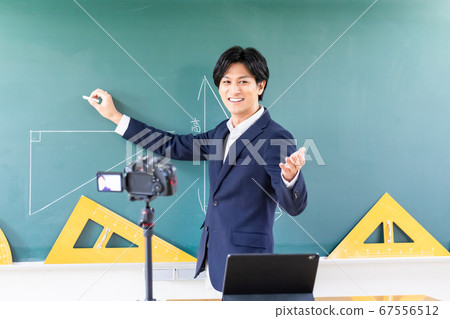 Filming an online lesson in the classroom Filming an online lesson in the classroom 67556512