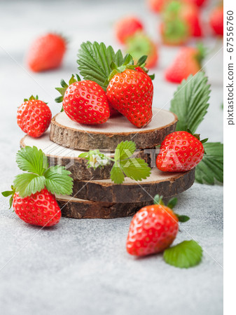 Fresh raw organic summer strawberries Fresh raw organic summer strawberries 67556760