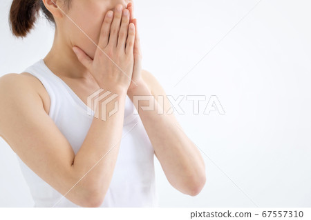 A woman wearing sportswear A woman wearing sportswear 67557310