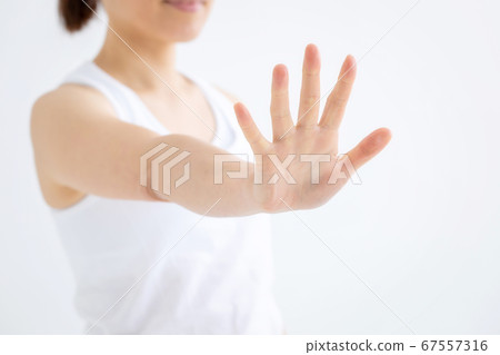 A woman wearing sportswear 67557316