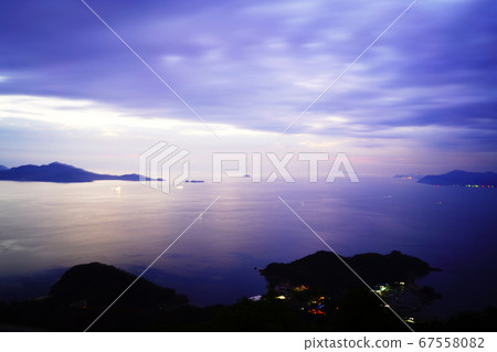 Dawn in the Seto 67558082
