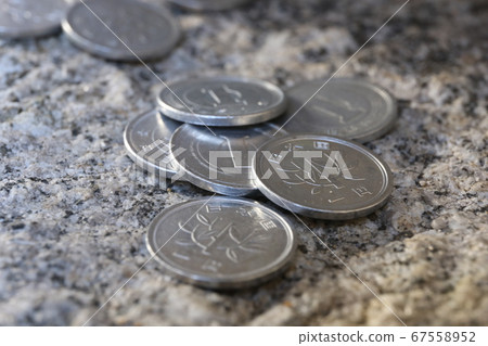 1 yen coin 67558952