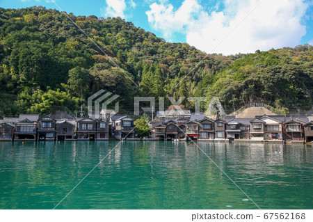 京都府秋天的伊內町伊內船屋 67562168