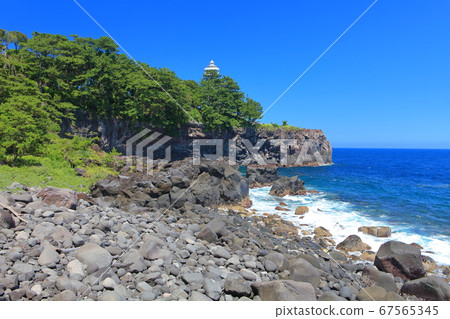 [靜岡縣]天氣晴朗的重崎海岸（伊豆半島） 67565345