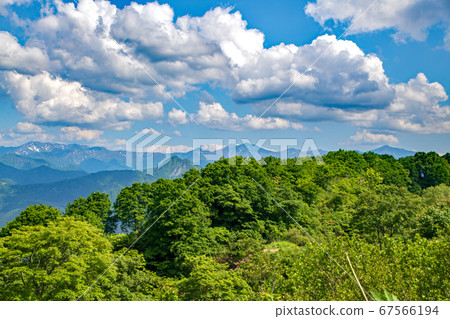 魚沼天際線魚沼山脈的景色 魚沼天際線魚沼山脈的景色 67566194