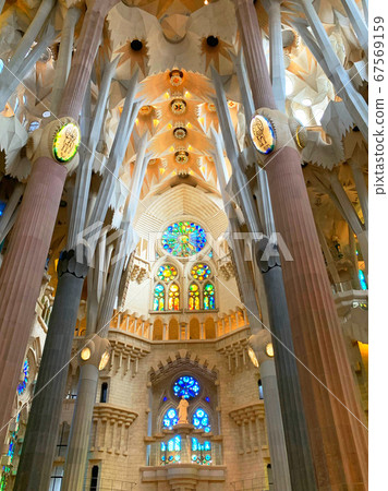 Sagrada Familia  67569159
