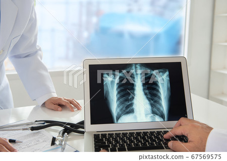 doctor x-ray 67569575