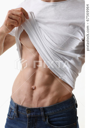 Strong men's press thanks to diet and constant training Strong men's press thanks to diet and constant training 67569964