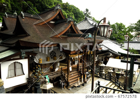 Hozan-ji Temple (front) and main hall (back) Hozan-ji Temple (front) and main hall (back) 67572578