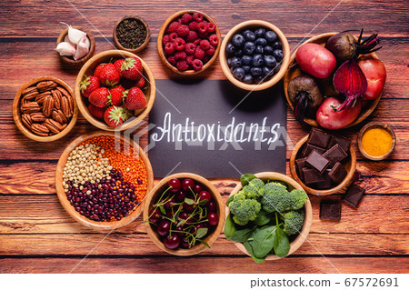 Healthy foods high in antioxidants. Healthy foods high in antioxidants. 67572691