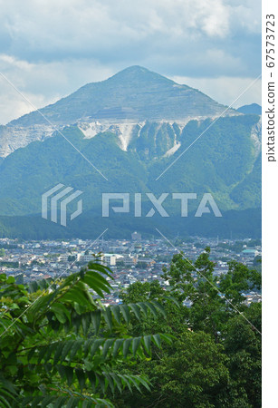 秩父步道:秩父山的象徵和秩父市的城市景觀 秩父步道:秩父山的象徵和秩父市的城市景觀 67573723
