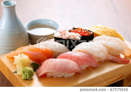 壽司木製板的形象 壽司木製板的形象 67575038