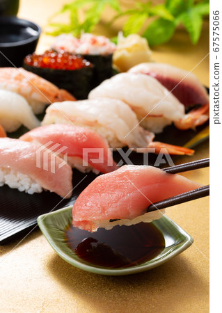 Sushi image Sushi image 67575066