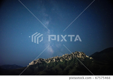 The Milky Way from Seoraksan Ulsan Rock 67575468