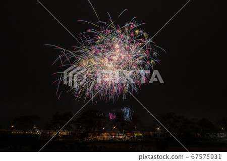 Tsuchiura National Fireworks Competition Starmine competition photo Kato Fireworks Tsuchiura National Fireworks Competition Starmine competition photo Kato Fireworks 67575931