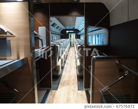 Safir Dancer/Luggage Storage 67576872