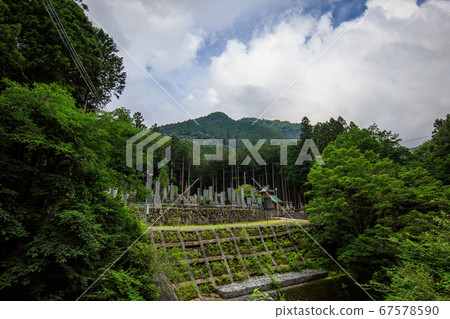 Omine mountain woman barrier 67578590