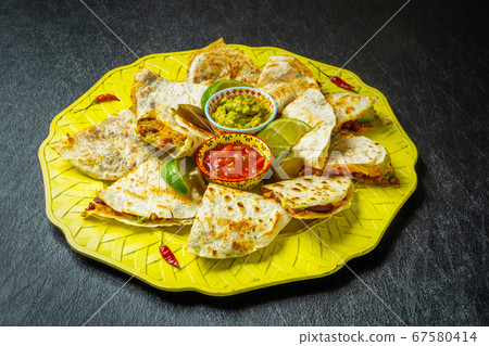 墨西哥炸玉米餅三明治（油炸玉米餅），油炸玉米餅 67580414