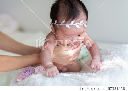 Newborn Photo Newborn Photo 67581428