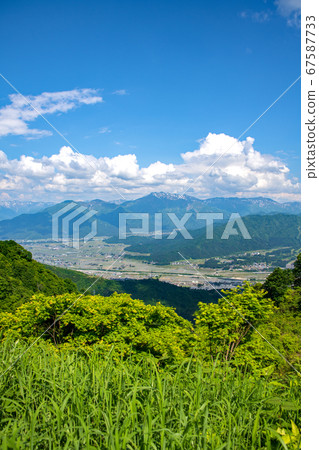 從魚沼天際線眺望魚沼山脈的景色 67587733