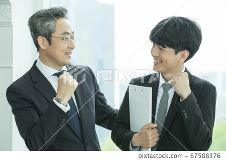 Business,man,2 people Business,man,2 people 67588376