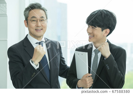 Business,man,2 people 67588380