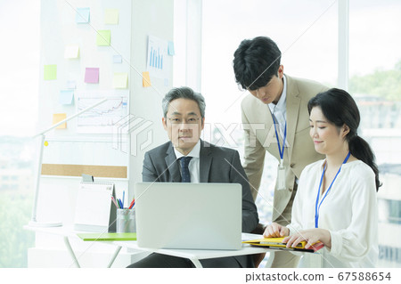 Business,3 people,meeting 67588654