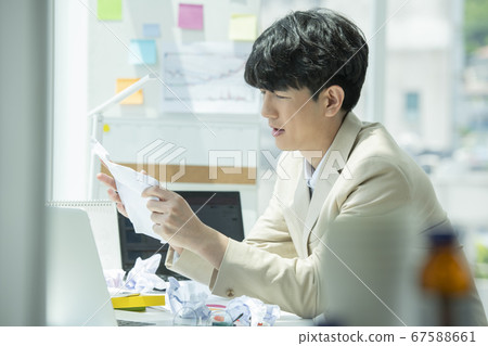 Business, 1 person, fatigue Business, 1 person, fatigue 67588661