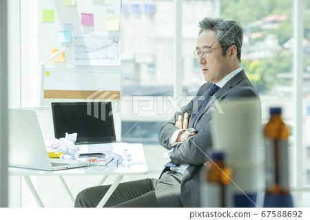 Business, 1 person, fatigue Business, 1 person, fatigue 67588692