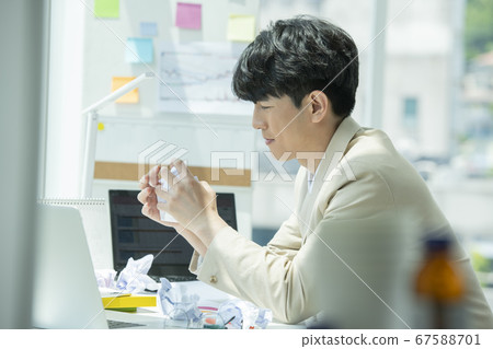 Business, 1 person, fatigue 67588701