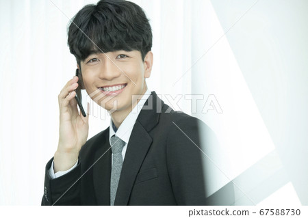 商務西裝男人 67588730