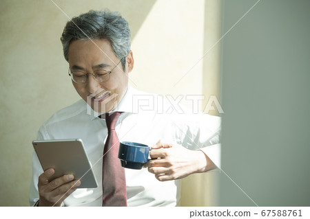 Lifestyle,business,men Lifestyle,business,men 67588761