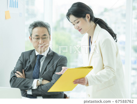 Business, 2 people, payment Business, 2 people, payment 67588762