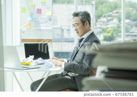 Business, 1 person, fatigue Business, 1 person, fatigue 67588781