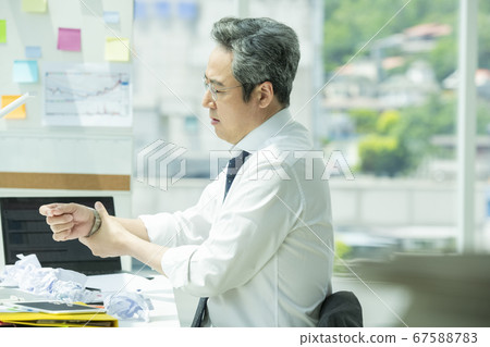 Business, 1 person, fatigue 67588783