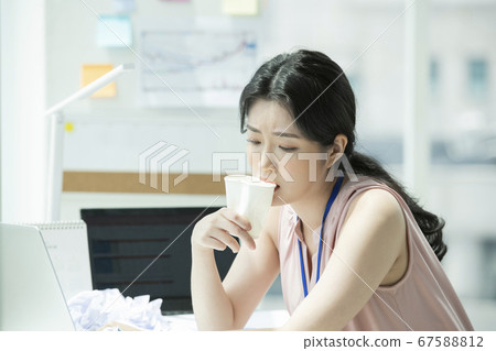 Business, 1 person, fatigue 67588812