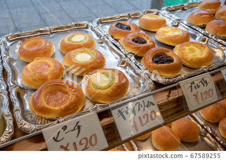 傳統鎮麵包店 67589255