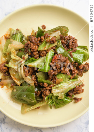 Stir-fried cabbage with miso Stir-fried cabbage with miso 67594755