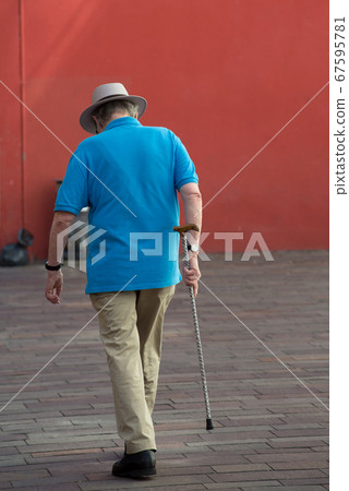 Portrait on back view of old man walking  67595781