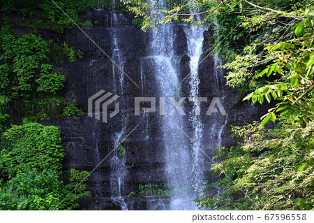 Taro/Jiro Waterfall Tsuru City, Yamanashi Prefecture 67596558