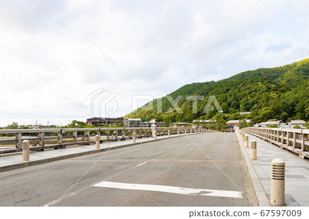 渡月橋京都嵐山 67597009