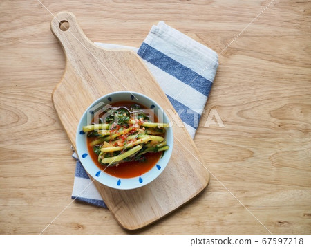 韓國傳統食品Yeolmu泡菜 韓國傳統食品Yeolmu泡菜 67597218
