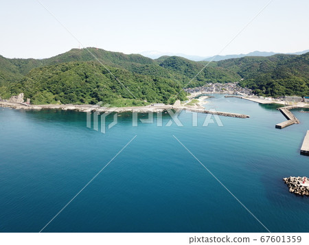 藍色的大海和珊瑚礁 67601359