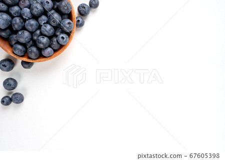 Blueberries fruit bowl top view blueberry fruit berries ブルーベリー ベリー フルーツ fruit Blueberries fruit bowl top view blueberry fruit berries ブルーベリー ベリー フルーツ fruit 67605398