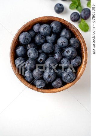 Blueberries fruit bowl top view blueberry fruit berries ブルーベリー ベリー フルーツ fruit Blueberries fruit bowl top view blueberry fruit berries ブルーベリー ベリー フルーツ fruit 67605399