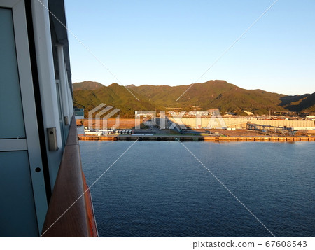 Shingu Port as seen from a cruise ship (Wakayama Prefecture) Shingu Port as seen from a cruise ship (Wakayama Prefecture) 67608543